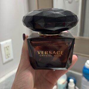 Versace crustal noir perfume